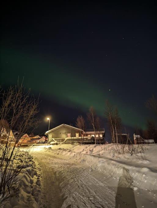 Koselig Leilighet Naer Bussholdeplass Og Natur. Tromsø Exteriör bild